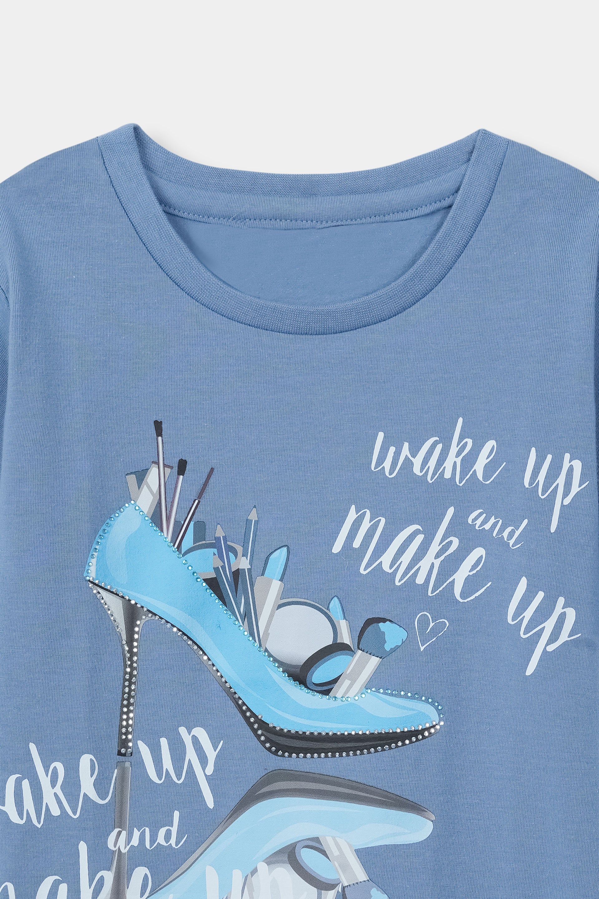 Wake up & make up t-shirt Pastel Blue - Noobeeretail.com